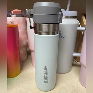Stanley 24oz Quick Flip Go Bottle